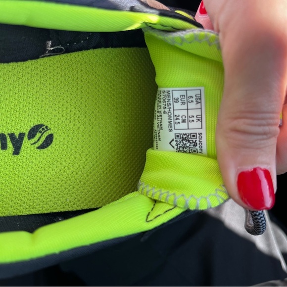 Saucony Jazz 81 Black and Lime Green Sneakers Sporty Casual Athletic Shoes - Picture 8 of 12